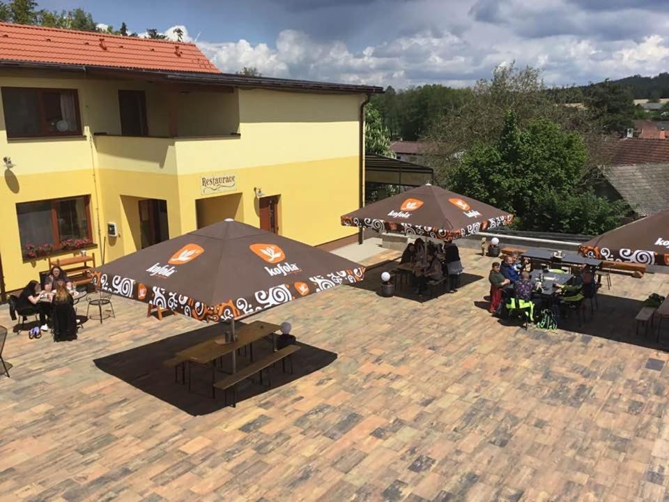 Penzion Zlatovláska u zámku Červená Lhota Jizna Exteriér fotografie